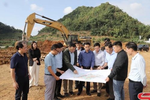 Đẩy nhanh tiến độ Dự án đường Chiềng Sinh – Chiềng Ngần