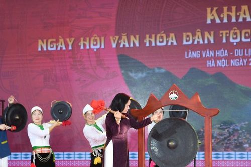 Khai mạc Ngày hội văn hóa dân tộc Mường lần thứ II năm 2025