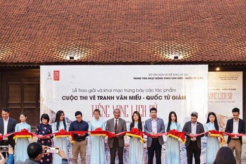 Trao giải và khai mạc trưng bày tác phẩm cuộc thi vẽ tranh về Văn Miếu