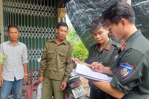 Đồng Tháp: Cảnh sát cơ động hành quân dã ngoại về xã biên giới