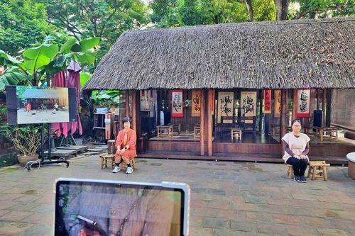 Trải nghiệm di sản số ứng dụng công nghệ AR và AI tại Văn Miếu - Quốc Tử Giám