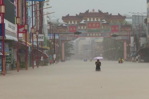 Ngập lụt nặng ở Thái Lan: Báo động đỏ, 103 khu dân cư phải sơ tán