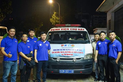 Bệnh viện Chợ Rẫy khẩn cấp chi viện y tế Khánh Hòa