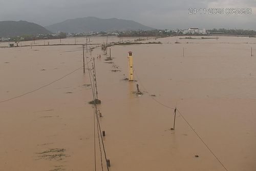 Quy Nhơn lại chìm trong biển nước