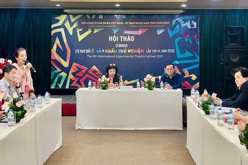 Nỗ lực tìm kiếm 'ngôn ngữ' mới cho sân khấu Việt