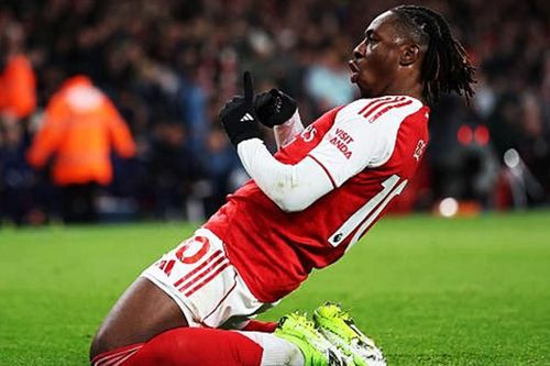 Eze lập hat-trick, Arsenal đánh bại Tottenham trong màn derby rực lửa có năm bàn thắng