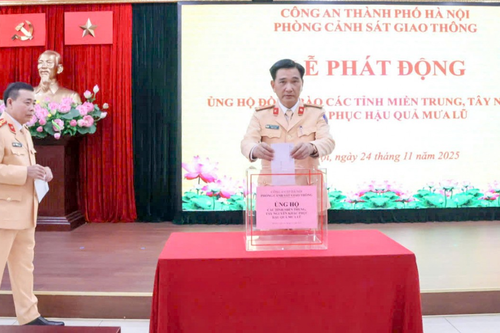 Phòng Cảnh sát giao thông TP Hà Nội chung tay hướng về đồng bào vùng lũ
