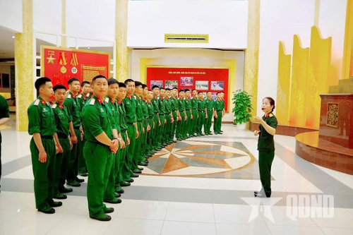 Trung đoàn mang truyền thống 'Đoàn Ký Con'