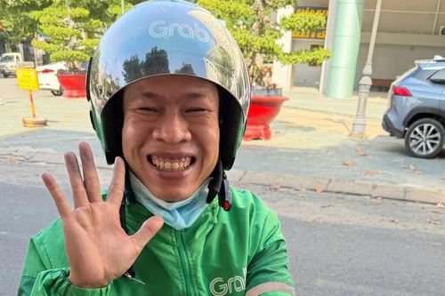Chuyện về chàng trai làm thợ hồ 10 năm để theo đuổi ước mơ vào đại học