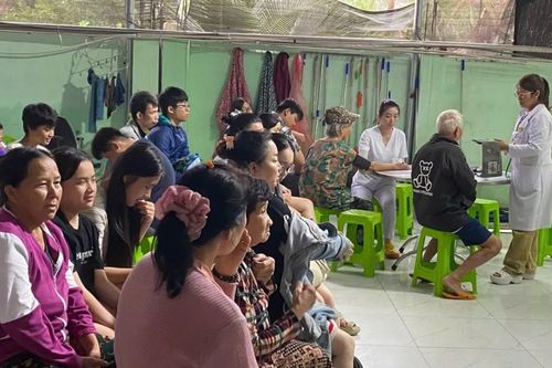 TPHCM: Hơn 100 y, bác sĩ lên đường chi viện cho Đắk Lắk
