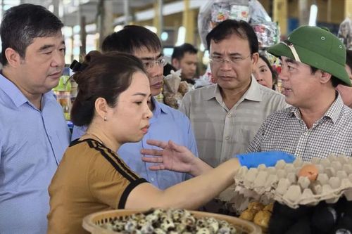 Khánh Hòa: Không để giá thực phẩm tăng đột biến sau mưa lũ