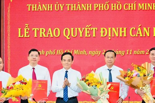 Bí thư Thành ủy TPHCM Trần Lưu Quang: Cán bộ phải tinh nhuệ, dũng cảm, quyết liệt hơn