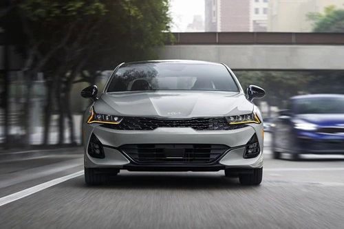 Kia gọi triệu hồi hơn 250.000 xe K5 vì sự cố bình nhiên liệu