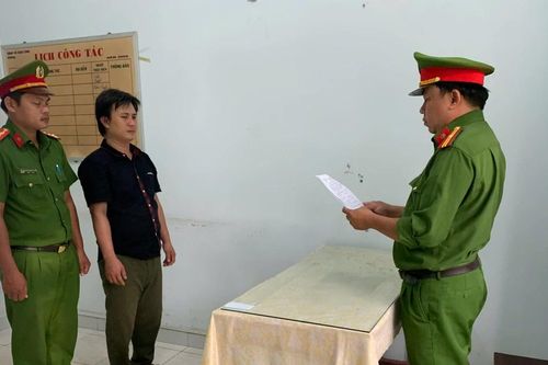 Khởi tố đối tượng cướp tài sản ở Vĩnh Long