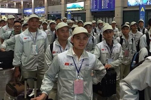 Lao động Việt ở nước ngoài gửi về khoảng 17.000 tỷ đồng/năm
