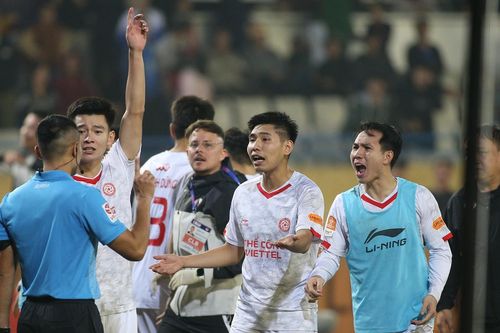 Vì sao cầu thủ Thể Công Viettel ăn mừng nhầm ở loạt luân lưu?