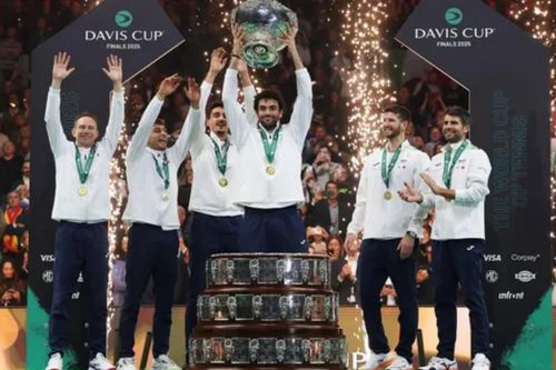 Italy làm nên lịch sử khi giành 'cú hattrick' vô địch Davis Cup