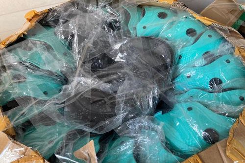 Phát hiện kho mũ bảo hiểm giả trị giá hàng trăm triệu đồng