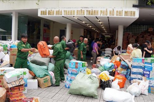 TP Hồ Chí Minh đã tiếp nhận gần 245 tỷ đồng ủng hộ đồng bào bị thiên tai