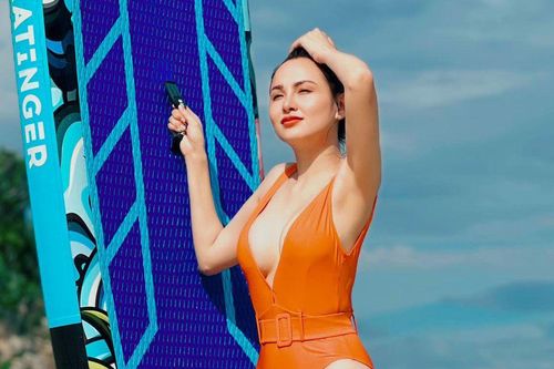 Qua Canada sống 2 năm, người đẹp Việt hé lộ ảnh con trai vừa chào đời, khán giả trầm trồ