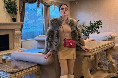 Lệ Quyên diện váy bó sát khoe sắc vóc cuốn hút ở tuổi U50