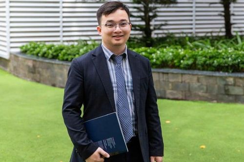 Giải lãnh đạo quốc tế TES 2025 lần đầu gọi tên tiến sĩ 9X người Việt
