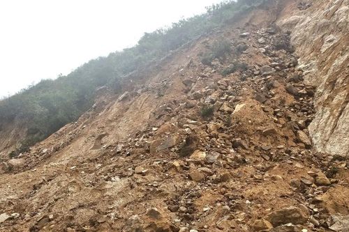 Mưa lũ gây hư hỏng nặng về hạ tầng đô thị và hàng hóa của doanh nghiệp
