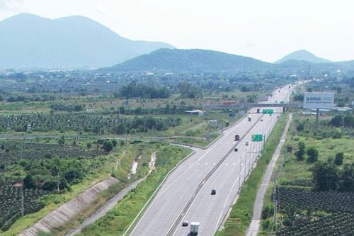 Tài xế bị trộm tài sản khi dừng nghỉ gần cao tốc Vĩnh Hảo - Phan Thiết