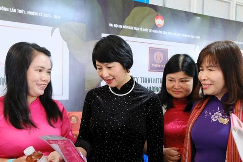 Lâm Đồng triển lãm hình ảnh về khối đại đoàn kết toàn dân tộc và trưng bày sản phẩm OCOP