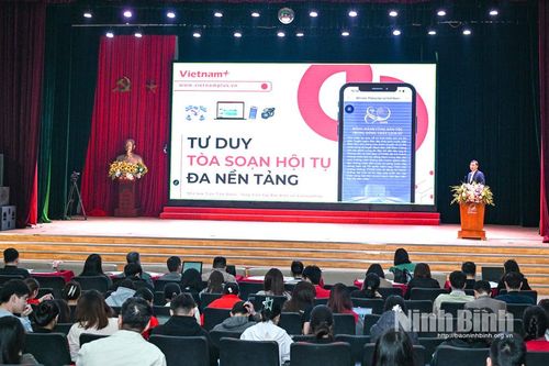 Khai giảng lớp tập huấn 'Mô hình chuyển đổi số trong báo chí hiệu quả'