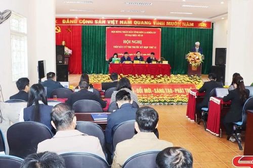 Tổ đại biểu số 10 HĐND tỉnh Sơn La tiếp xúc cử tri tại xã Chiềng Sung