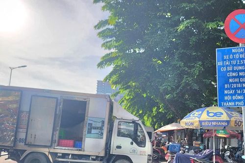 TP. Hồ Chí Minh: Bãi bỏ thu phí một phần lòng đường, hè phố sử dụng tạm thời
