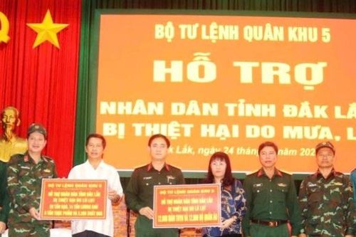 Quân khu 5 hỗ trợ Đắk Lắk khắc phục hậu quả mưa lũ