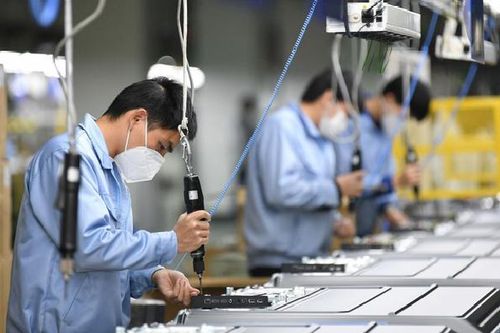Nâng chất lượng nguồn nhân lực Việt Nam trong thời kỳ đổi mới