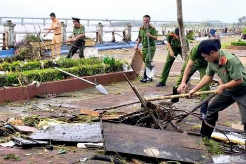 Công an tỉnh Đồng Nai tích cực hỗ trợ bà con vũng lũ ở Đắk Lắk