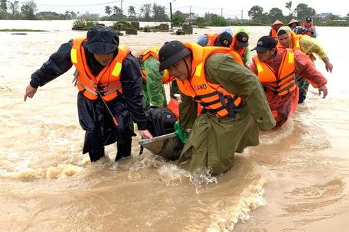 Chuyện cảm động về 22 cán bộ, chiến sĩ 'mất tích' vì lo cứu hộ