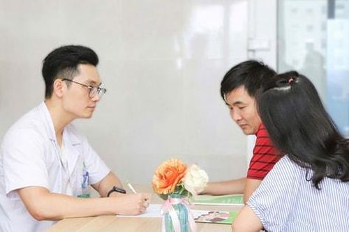Nhiều nguy cơ từ... chữa bệnh bằng AI