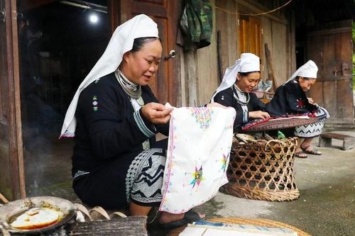 Giữ bản sắc để phát triển du lịch bền vững