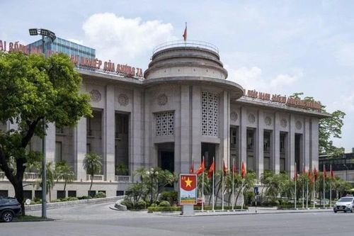 Khẩn trương hỗ trợ khách hàng khắc phục hậu quả thiên tai bão lũ