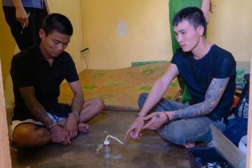 Huy, Hoàng làm chuyện lụi tàn sức trai
