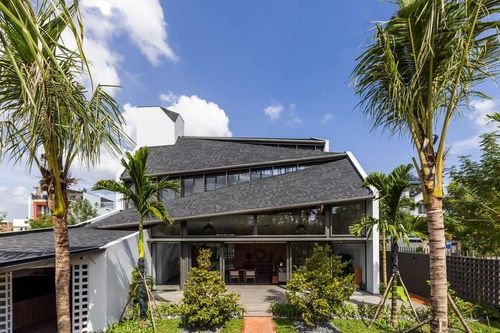 Ngôi nhà tựa túp lều độc đáo tại Nha Trang khiến quốc tế chú ý
