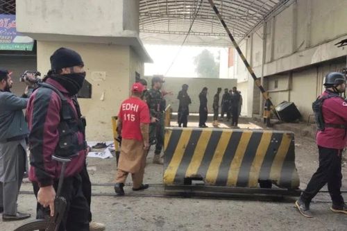Đánh bom trụ sở cảnh sát ở Pakistan, nhiều người thiệt mạng