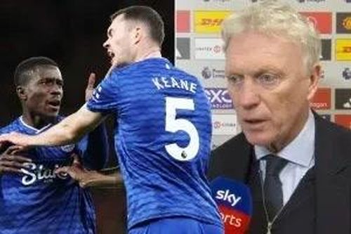 HLV Everton tuyên bố sốc khi học trò tát nhau trận gặp Man Utd