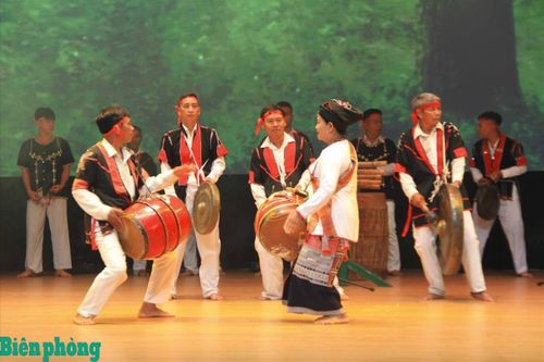 Tiếng trống K'toang vang xa giữa đại ngàn