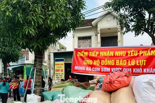 Hà Tĩnh nghĩa tình hướng về đồng bào vùng lũ