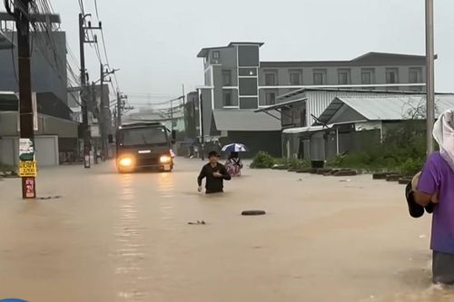 Lũ lụt hoành hành, Thái Lan điều tàu sân bay tham gia cứu hộ