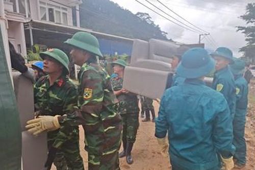 Phát hiện nhiều vết nứt, sụt trên núi ở D'Ran, Lâm Đồng, sơ tán dân khẩn cấp