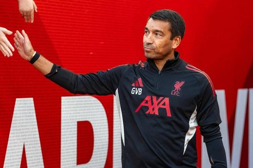 Indonesia nhắm trợ lý Liverpool Giovanni van Bronckhorst