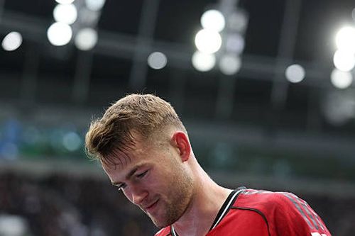 Man Utd thua Everton 0-1, De Ligt chỉ trích chiến thuật
