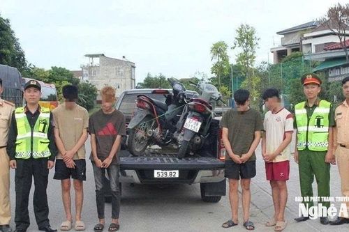 Mức xử phạt đối với hành vi lạng lách đánh võng trên đường theo Nghị định 168